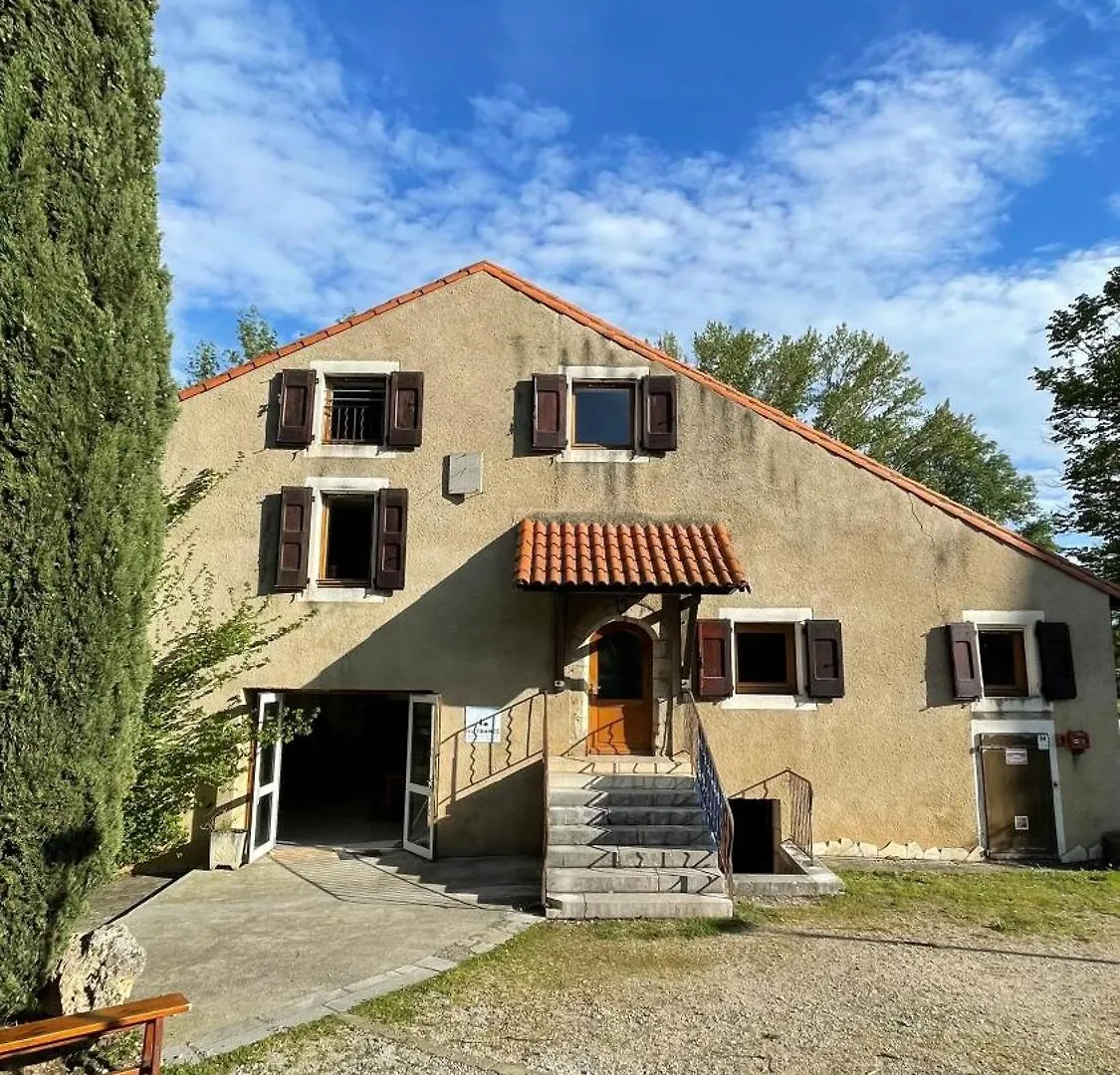 Auberge De Jeunesse Hi Millau La Maladrerie France